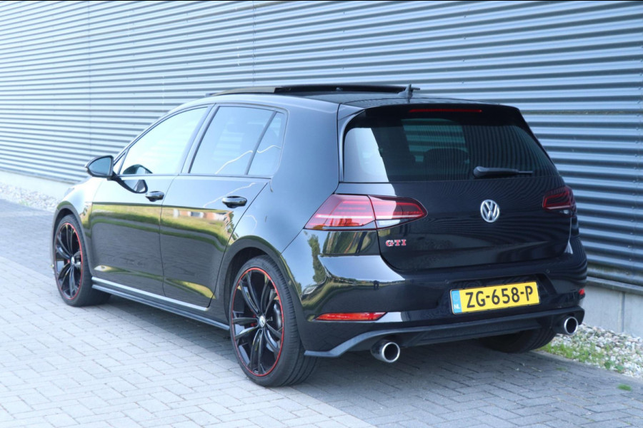 Volkswagen Golf 2.0 TSI GTI Performance | PANO / VIRT. COCKPIT / KEYLESS / CAMERA