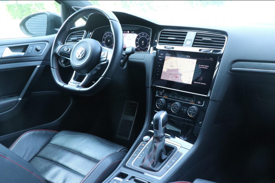 Volkswagen Golf 2.0 TSI GTI Performance | PANO / VIRT. COCKPIT / KEYLESS / CAMERA