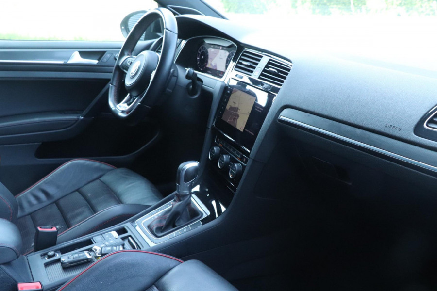 Volkswagen Golf 2.0 TSI GTI Performance | PANO / VIRT. COCKPIT / KEYLESS / CAMERA