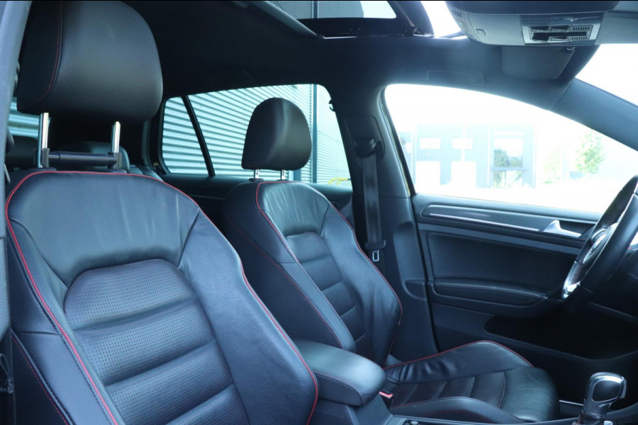 Volkswagen Golf 2.0 TSI GTI Performance | PANO / VIRT. COCKPIT / KEYLESS / CAMERA
