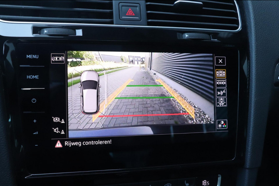 Volkswagen Golf 2.0 TSI GTI Performance | PANO / VIRT. COCKPIT / KEYLESS / CAMERA