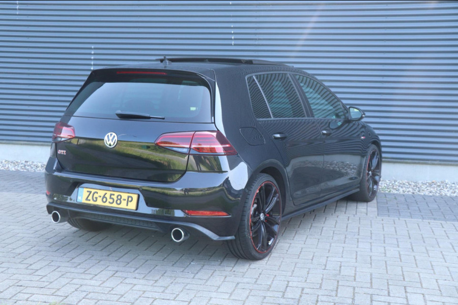 Volkswagen Golf 2.0 TSI GTI Performance | PANO / VIRT. COCKPIT / KEYLESS / CAMERA