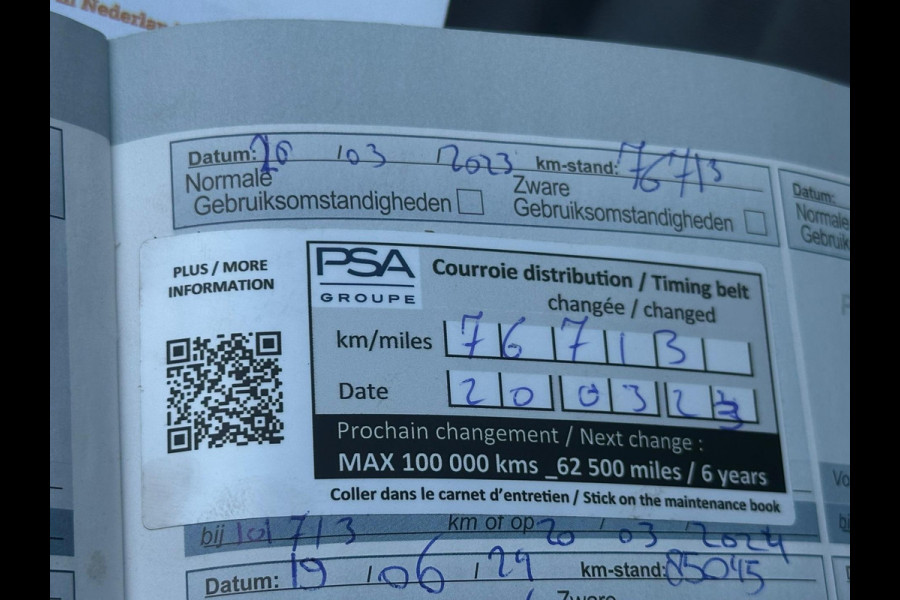 Peugeot 208 1.2 PureTech GT-line, panoramadak, achteruitrijcamera,navigatie, trekhaak, vele opties