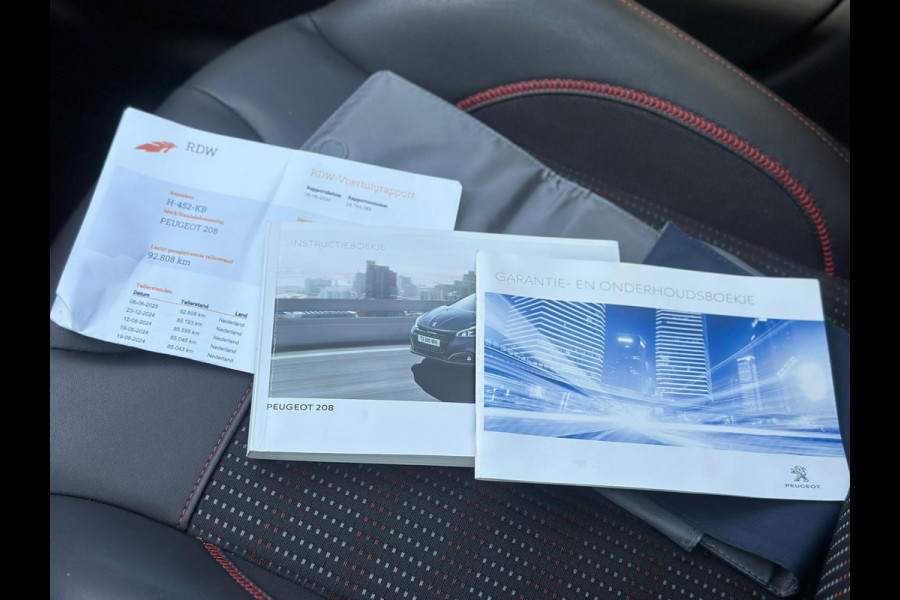 Peugeot 208 1.2 PureTech GT-line, panoramadak, achteruitrijcamera,navigatie, trekhaak, vele opties