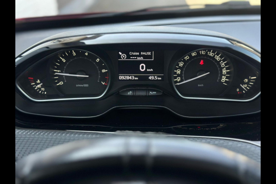 Peugeot 208 1.2 PureTech GT-line, panoramadak, achteruitrijcamera,navigatie, trekhaak, vele opties