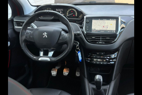 Peugeot 208 1.2 PureTech GT-line, panoramadak, achteruitrijcamera,navigatie, trekhaak, vele opties