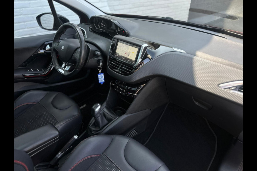 Peugeot 208 1.2 PureTech GT-line, panoramadak, achteruitrijcamera,navigatie, trekhaak, vele opties