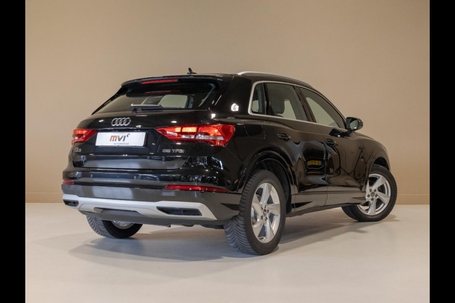 Audi Q3 35 TFSI Advanced / 150pk / Panorama dak / Stoelverwarming / Leder /