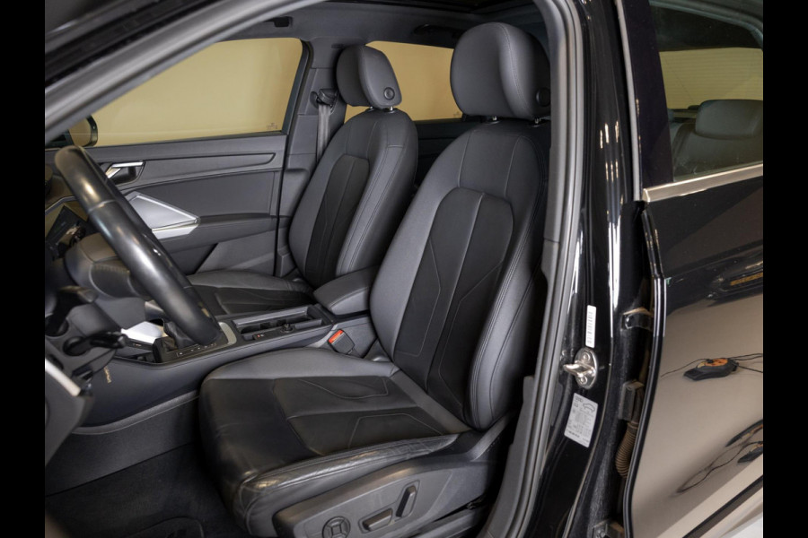 Audi Q3 35 TFSI Advanced / 150pk / Panorama dak / Stoelverwarming / Leder /