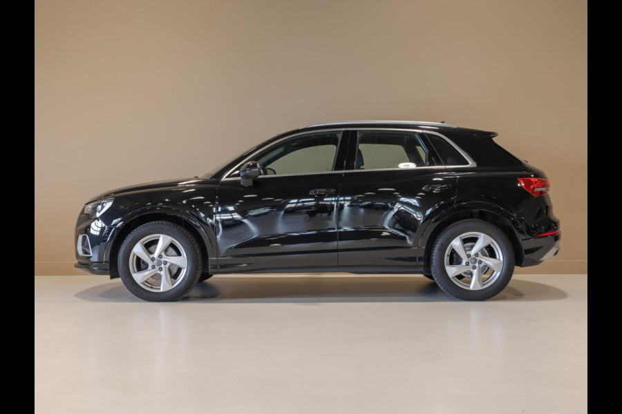 Audi Q3 35 TFSI Advanced / 150pk / Panorama dak / Stoelverwarming / Leder /