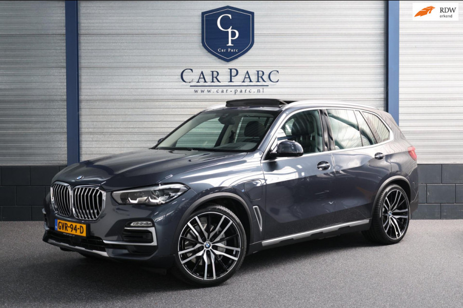 BMW X5 XDrive45e M-Sport LED/VIRTUAL/SFEER/LUCHT/PANO/LEER+S.VERWARMING+MEMORY/22" LMV/360 CAM/CRUISE/ECC/12 MND GARANTIE!
