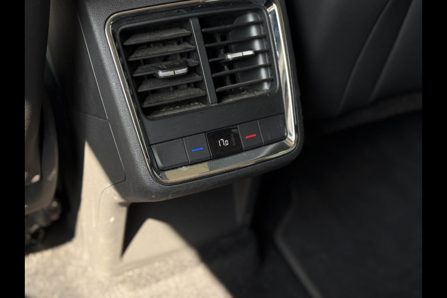 Škoda ENYAQ iV 80 | Warmtepomp | Trekhaak | Navi | Camera | Carplay |