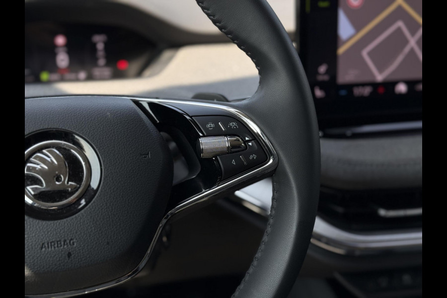 Škoda ENYAQ iV 80 | Warmtepomp | Trekhaak | Navi | Camera | Carplay |
