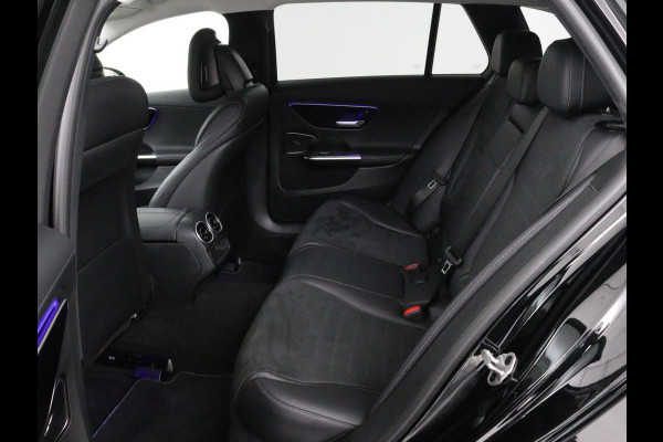 Mercedes-Benz C-Klasse 300e AMG Night | Adaptive cruise | Stoelverwarming | Trekhaak | Carplay | Camera | Sfeerverlichting | Full LED