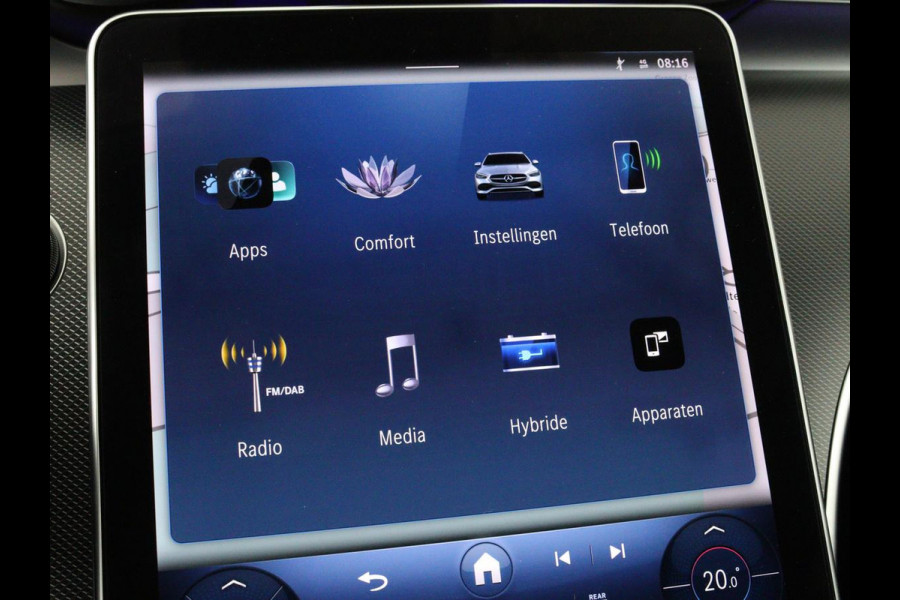 Mercedes-Benz C-Klasse 300e AMG Night | Adaptive cruise | Stoelverwarming | Trekhaak | Carplay | Camera | Sfeerverlichting | Full LED