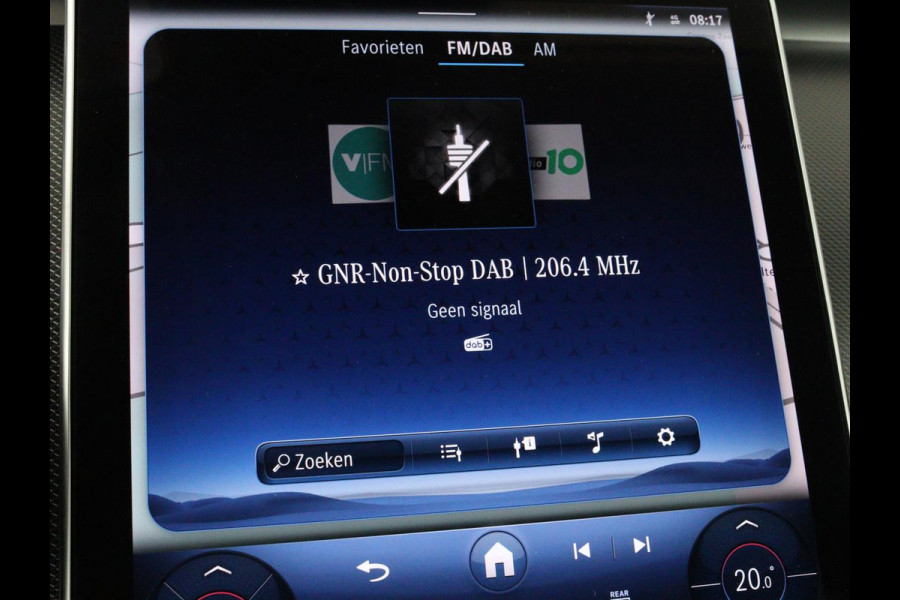 Mercedes-Benz C-Klasse 300e AMG Night | Adaptive cruise | Stoelverwarming | Trekhaak | Carplay | Camera | Sfeerverlichting | Full LED