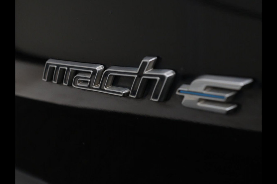 Ford Mustang Mach-E 360 camera | Stoelverwarming | Adaptive cruise | B 360 camera | Stoelverwarming | Adaptive cruise | B&O | Stuurverwarming | Leder