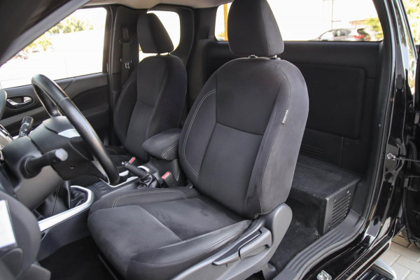 Nissan Navara 2.3 dCi N-Connecta King Cab 4-deurs 4x4! Origineel Nederlands|3500KG Trekgewicht|Navigatie|Camera|Cruise|LM|Trekhaak