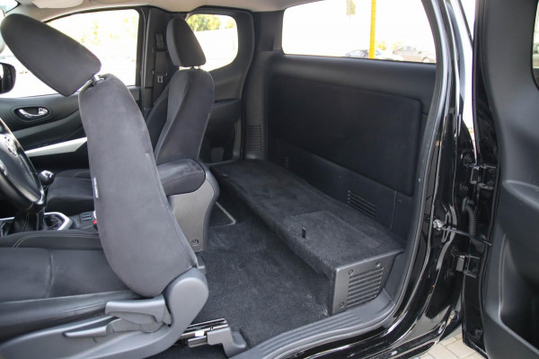 Nissan Navara 2.3 dCi N-Connecta King Cab 4-deurs 4x4! Origineel Nederlands|3500KG Trekgewicht|Navigatie|Camera|Cruise|LM|Trekhaak