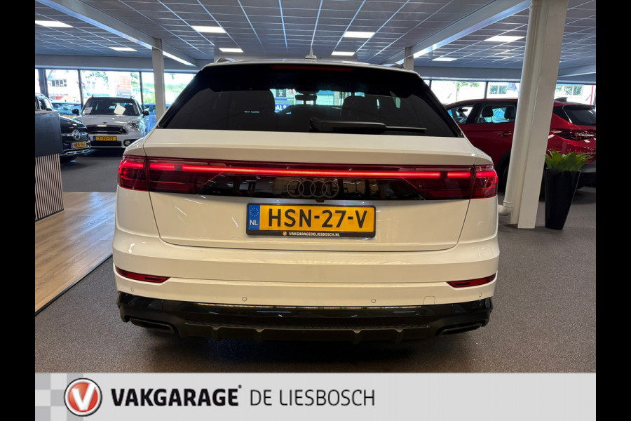 Audi Q8 60 TFSI e quattro Pro Line S Competition / Panoramadak / luchtvering / head-up / 360 camera