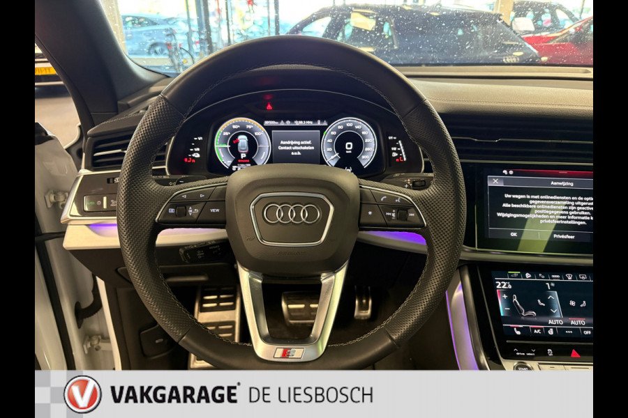 Audi Q8 60 TFSI e quattro Pro Line S Competition / Panoramadak / luchtvering / head-up / 360 camera
