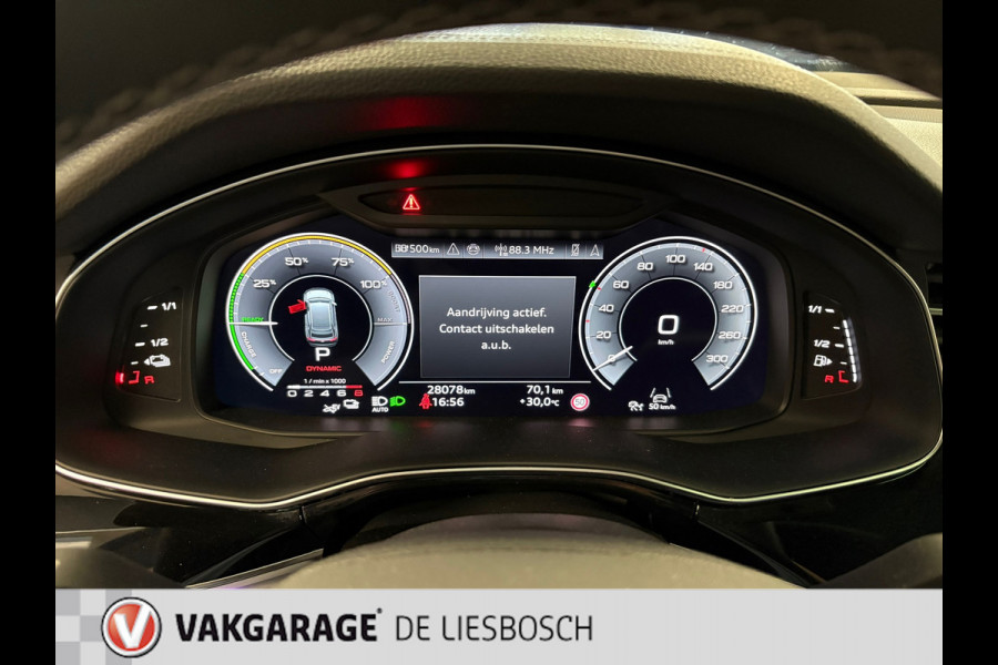 Audi Q8 60 TFSI e quattro Pro Line S Competition / Panoramadak / luchtvering / head-up / 360 camera