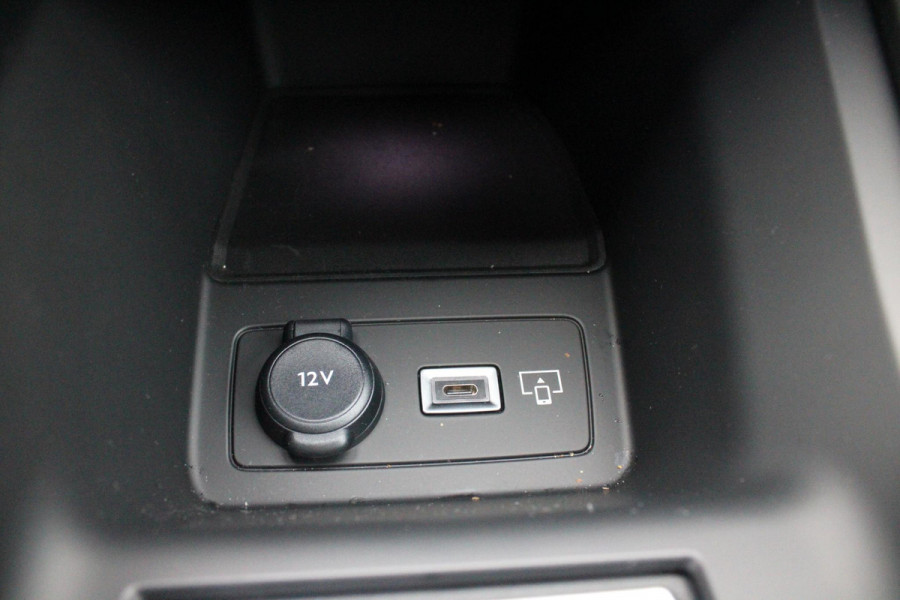 Peugeot 408 1.6 HYbrid 225PK GT **ALLE OPTIES** | PANORAMISCH SCHUIF/KANTEL DAK | MATRIX LED KOPLAMPEN | VOLLEDIG LEDEREN BEKLEDING | STOELEN ELEKTRISCH VERSTELBAAR MET VERWARMING EN MASSAGE| BESTUURDERSTOEL MET GEHEUGEN | FOCAL AUDIO SYSTEM | NIGHT VISION | ELEKTRISCH BEDIENBARE ACHTERKLEP | ADAPTIVE CRUISE CONTROL | 20" LICHTMETAAL MONOLITHE | STUUR EN VOORRUIT VERWARMING | DRAADLOZE APPLE CARPLAY/ANDROID AUTO | NAVIGATIE | DRAADLOZE TELEFOONLADER | 360˚ CAMERA | KEYLESS ENTRY/START | PARKEERSENSOREN VOOR EN ACHTER |