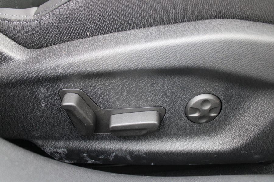 Peugeot 408 1.6 HYbrid 225PK GT **ALLE OPTIES** | PANORAMISCH SCHUIF/KANTEL DAK | MATRIX LED KOPLAMPEN | VOLLEDIG LEDEREN BEKLEDING | STOELEN ELEKTRISCH VERSTELBAAR MET VERWARMING EN MASSAGE| BESTUURDERSTOEL MET GEHEUGEN | FOCAL AUDIO SYSTEM | NIGHT VISION | ELEKTRISCH BEDIENBARE ACHTERKLEP | ADAPTIVE CRUISE CONTROL | 20" LICHTMETAAL MONOLITHE | STUUR EN VOORRUIT VERWARMING | DRAADLOZE APPLE CARPLAY/ANDROID AUTO | NAVIGATIE | DRAADLOZE TELEFOONLADER | 360˚ CAMERA | KEYLESS ENTRY/START | PARKEERSENSOREN VOOR EN ACHTER |