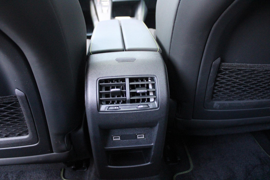 Peugeot 408 1.6 HYbrid 225PK GT **ALLE OPTIES** | PANORAMISCH SCHUIF/KANTEL DAK | MATRIX LED KOPLAMPEN | VOLLEDIG LEDEREN BEKLEDING | STOELEN ELEKTRISCH VERSTELBAAR MET VERWARMING EN MASSAGE| BESTUURDERSTOEL MET GEHEUGEN | FOCAL AUDIO SYSTEM | NIGHT VISION | ELEKTRISCH BEDIENBARE ACHTERKLEP | ADAPTIVE CRUISE CONTROL | 20" LICHTMETAAL MONOLITHE | STUUR EN VOORRUIT VERWARMING | DRAADLOZE APPLE CARPLAY/ANDROID AUTO | NAVIGATIE | DRAADLOZE TELEFOONLADER | 360˚ CAMERA | KEYLESS ENTRY/START | PARKEERSENSOREN VOOR EN ACHTER |