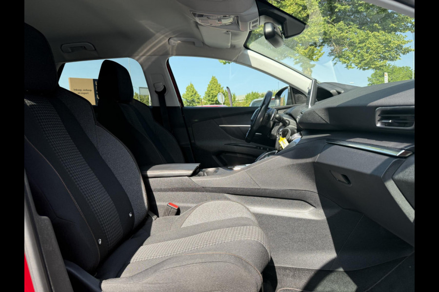 Peugeot 3008 1.2 PureTech Blue Lease Executive Automaat,Navi,Clima,Cruise,Camera,Trekhaak,131pk,Apple Carplay,N.A.P,APK tot 01-2026