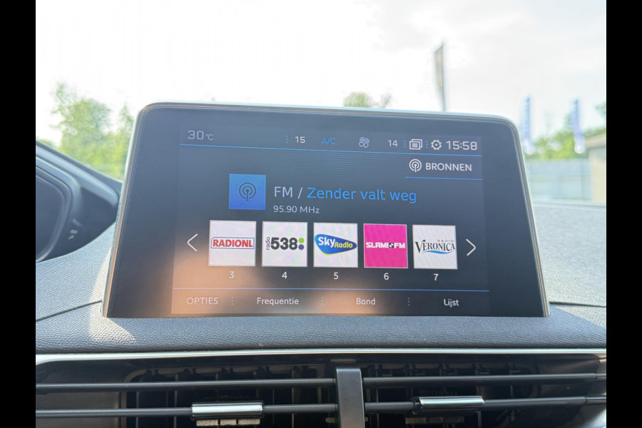 Peugeot 3008 1.2 PureTech Blue Lease Executive Automaat,Navi,Clima,Cruise,Camera,Trekhaak,131pk,Apple Carplay,N.A.P,APK tot 01-2026