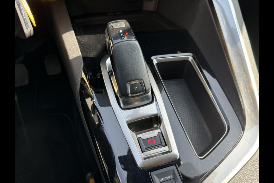 Peugeot 3008 1.2 PureTech Blue Lease Executive Automaat,Navi,Clima,Cruise,Camera,Trekhaak,131pk,Apple Carplay,N.A.P,APK tot 01-2026