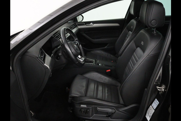 Volkswagen Passat Variant 1.5 TSI HL Bns R | Panoramadak | Leder | Keyless | Stoelverwarming | Carplay | Adaptive Cruise | Elektrische achterklep