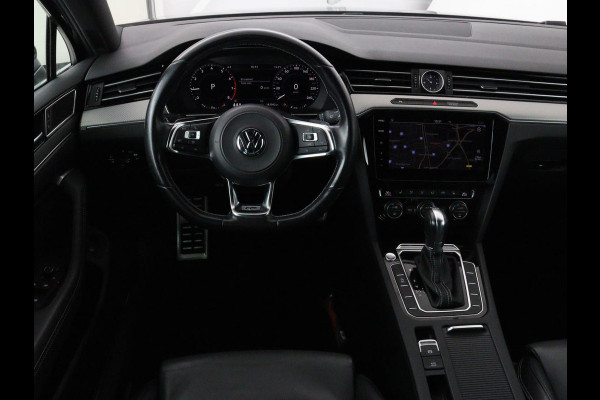 Volkswagen Passat Variant 1.5 TSI HL Bns R | Panoramadak | Leder | Keyless | Stoelverwarming | Carplay | Adaptive Cruise | Elektrische achterklep