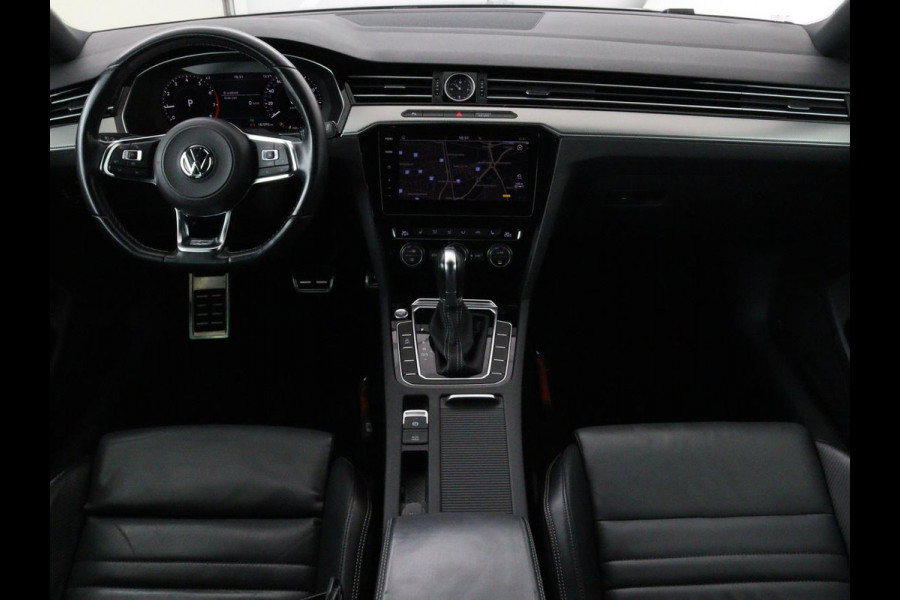 Volkswagen Passat Variant 1.5 TSI HL Bns R | Panoramadak | Leder | Keyless | Stoelverwarming | Carplay | Adaptive Cruise | Elektrische achterklep