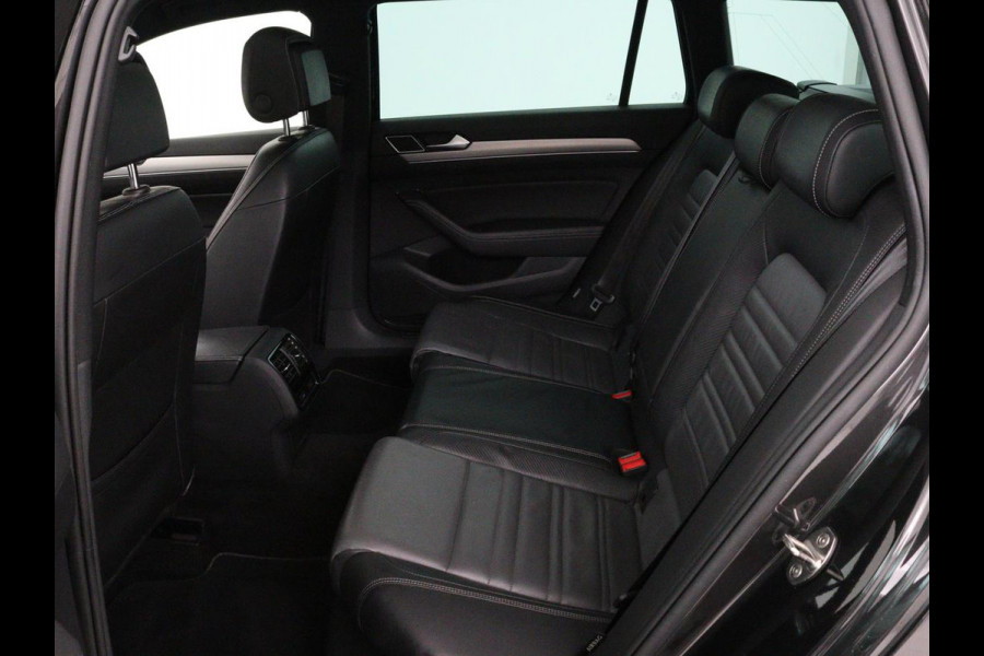 Volkswagen Passat Variant 1.5 TSI HL Bns R | Panoramadak | Leder | Keyless | Stoelverwarming | Carplay | Adaptive Cruise | Elektrische achterklep