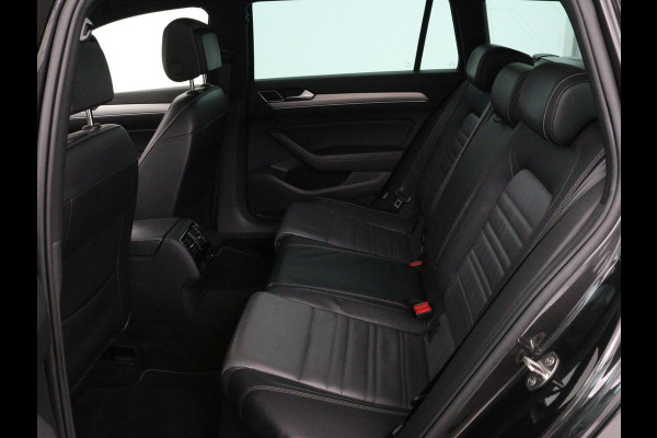Volkswagen Passat Variant 1.5 TSI HL Bns R | Panoramadak | Leder | Keyless | Stoelverwarming | Carplay | Adaptive Cruise | Elektrische achterklep