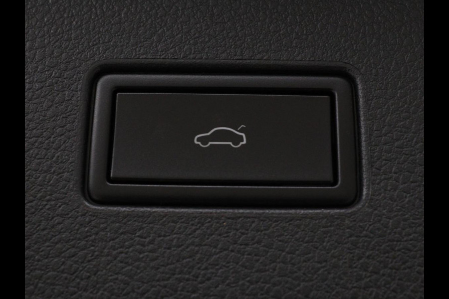 Volkswagen Passat Variant 1.5 TSI HL Bns R | Panoramadak | Leder | Keyless | Stoelverwarming | Carplay | Adaptive Cruise | Elektrische achterklep