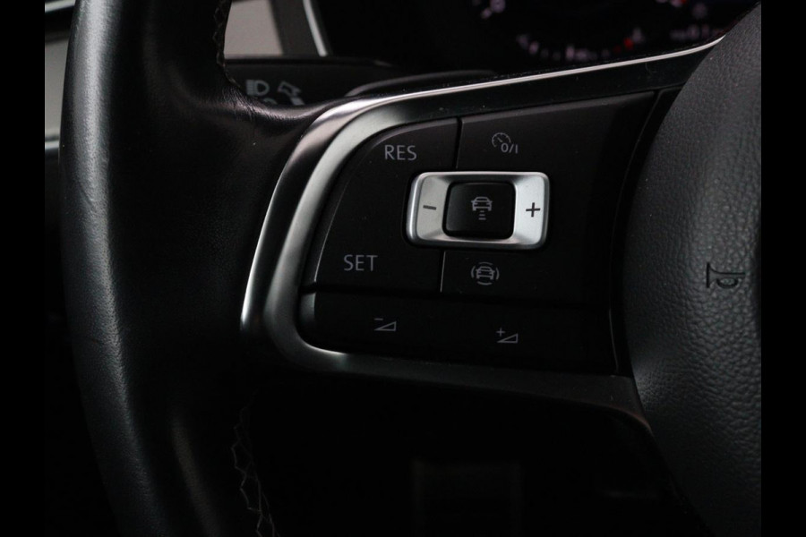 Volkswagen Passat Variant 1.5 TSI HL Bns R | Panoramadak | Leder | Keyless | Stoelverwarming | Carplay | Adaptive Cruise | Elektrische achterklep