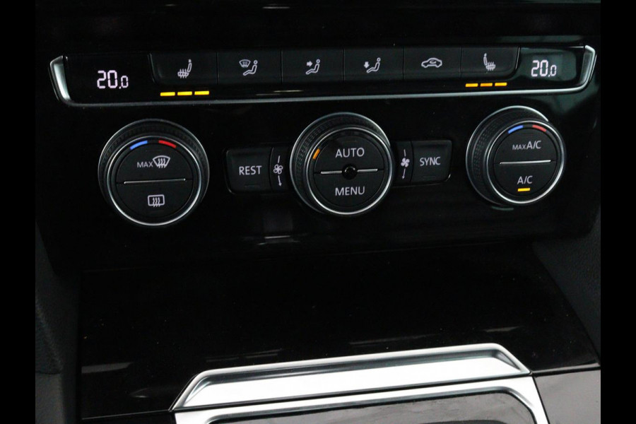 Volkswagen Passat Variant 1.5 TSI HL Bns R | Panoramadak | Leder | Keyless | Stoelverwarming | Carplay | Adaptive Cruise | Elektrische achterklep