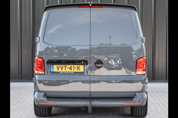 Volkswagen Transporter 2.0 TDI L2H3 BULLI | 3 ZITS | TREKHAAK | ACHTERUITRIJCAMERA | VIRTUAL COCKPIT | LAADRUIMTE BEKLEED | STOELVERWARMING