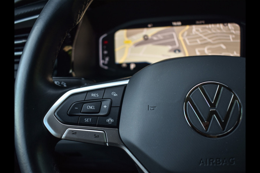 Volkswagen Transporter 2.0 TDI L2H3 BULLI | 3 ZITS | TREKHAAK | ACHTERUITRIJCAMERA | VIRTUAL COCKPIT | LAADRUIMTE BEKLEED | STOELVERWARMING