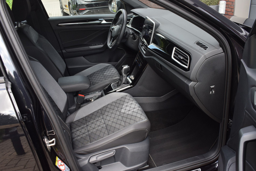 Volkswagen T-Roc 1.5 TSI 150pk DSG R-Line | Panoramadak | Trekhaak