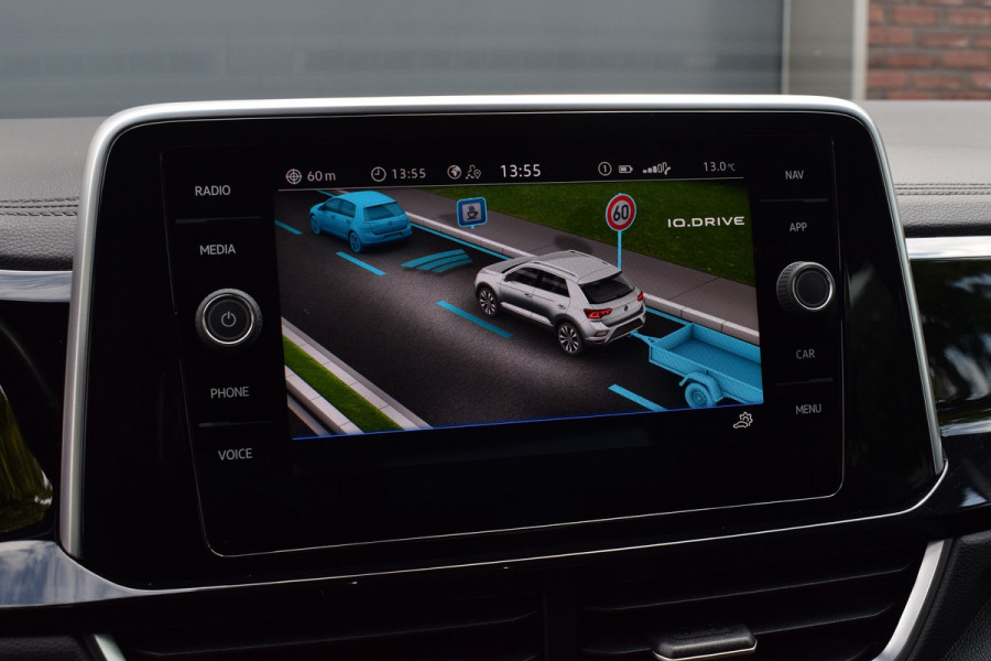 Volkswagen T-Roc 1.5 TSI 150pk DSG R-Line | Panoramadak | Trekhaak