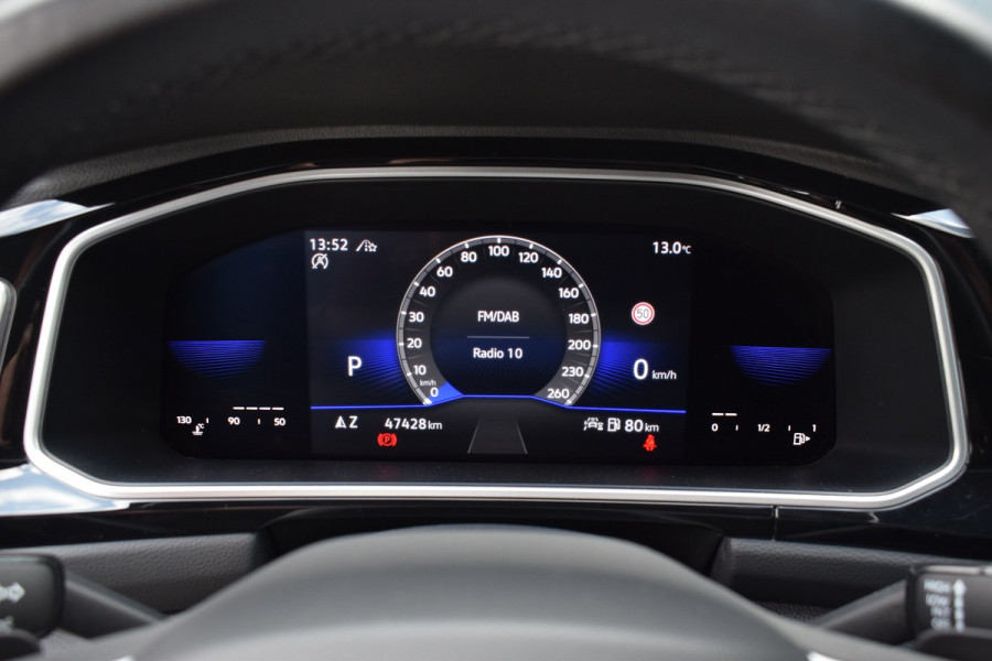 Volkswagen T-Roc 1.5 TSI 150pk DSG R-Line | Panoramadak | Trekhaak