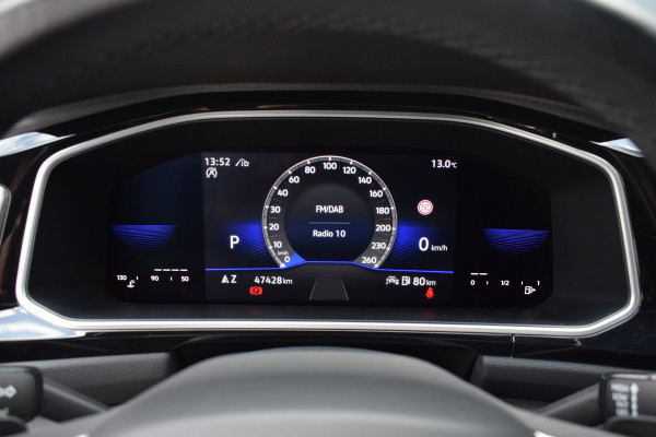Volkswagen T-Roc 1.5 TSI 150pk DSG R-Line | Panoramadak | Trekhaak