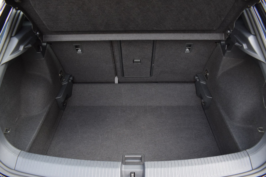 Volkswagen T-Roc 1.5 TSI 150pk DSG R-Line | Panoramadak | Trekhaak
