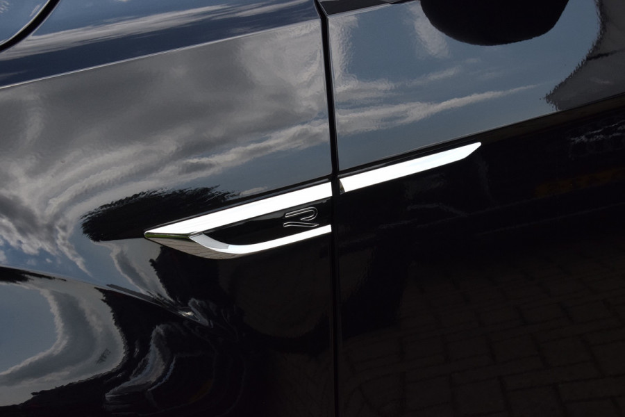 Volkswagen T-Roc 1.5 TSI 150pk DSG R-Line | Panoramadak | Trekhaak
