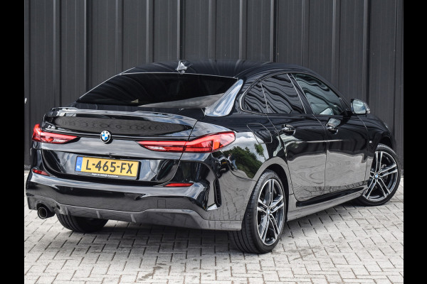 BMW 2 Serie Gran Coupé 218i M-SPORT | M-STOELEN | HARMAN KARDON AUDIO | ACHTERUITRIJ CAMERA | 18 INCH | NL AUTO | STOELVERWARMING