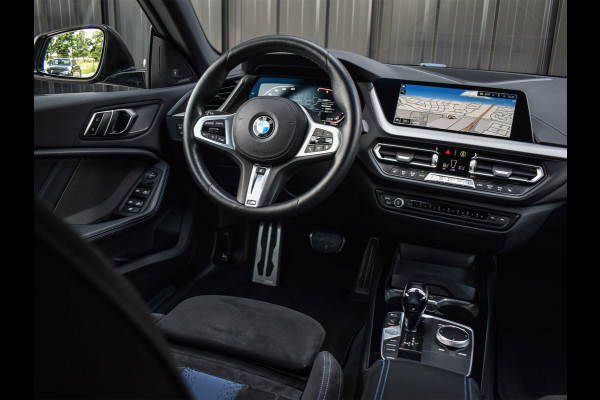 BMW 2 Serie Gran Coupé 218i M-SPORT | M-STOELEN | HARMAN KARDON AUDIO | ACHTERUITRIJ CAMERA | 18 INCH | NL AUTO | STOELVERWARMING